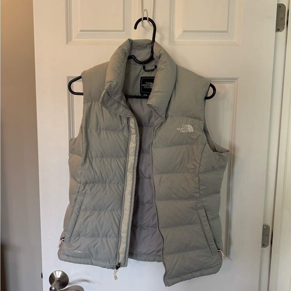 The North Face Women's Light Gray Puffer Vest